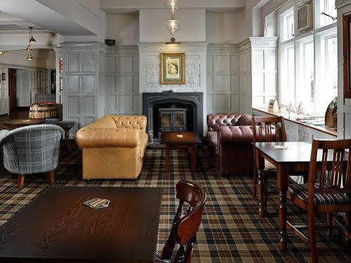 The Royal Oak Hotel เฮล์มสลีย์ ภายนอก รูปภาพ